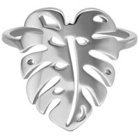 Silberner Monstera-Blatt-Fingerring aus Stahl Glänzender silberner Fingerring in Form eines Monstera-Blattes vor weißem Hintergrund