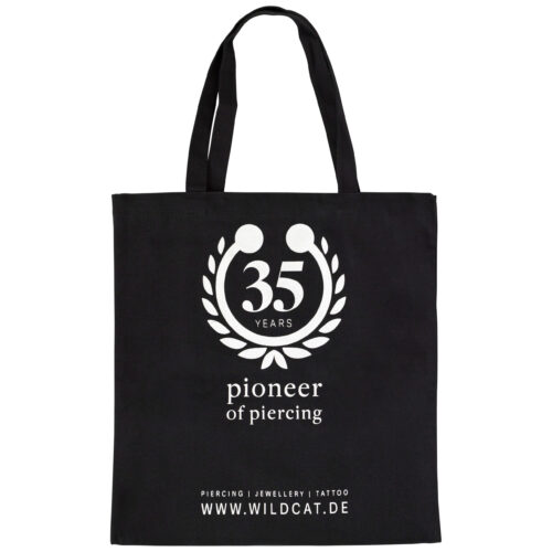 Schwarze Baumwolltasche mit Wildcat-Logo und Text auf weißem Hintergrund