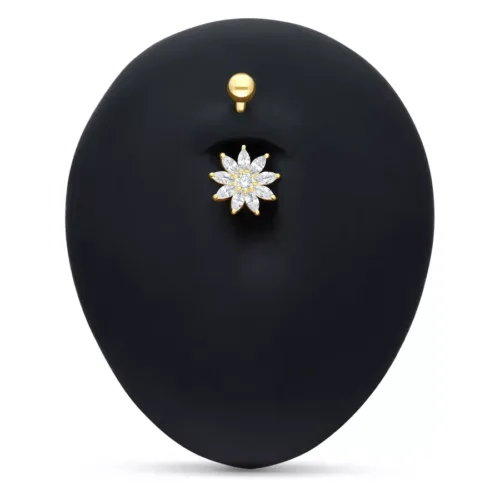 Bauchnabelpiercing aus 18k Gold mit klarer Kristallblume auf schwarzem Hintergrund