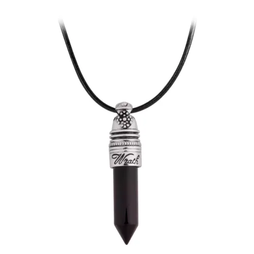 Schwarze Kette mit silbernem 'Wrath' Anhänger auf weißem Hintergrund