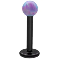 Opal Labret mit Light Periwinkel Kugel, 5 mm Schwarzes Titan Labret mit Light Periwinkel Opal Kugel auf weißem Hintergrund