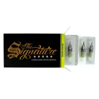Round Shader Cartridge 20 Stk von Wildcat Drei Round Shader Tattoo-Nadelmodule neben schwarzer Verpackung