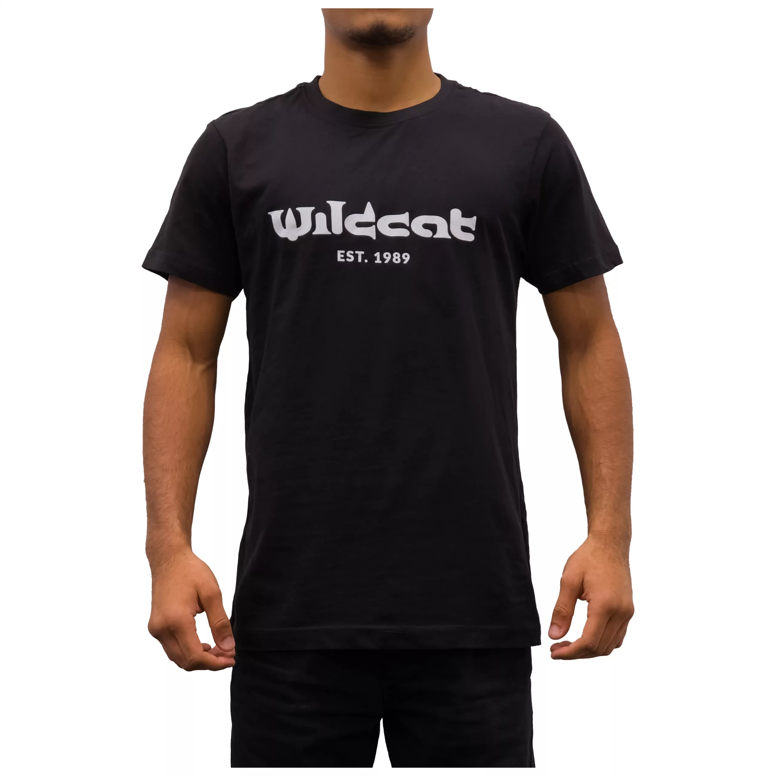 Schwarzes Wildcat T-Shirt mit Logoprint Schwarzes Unisex T-Shirt von Wildcat mit Logoprint auf weißem Hintergrund