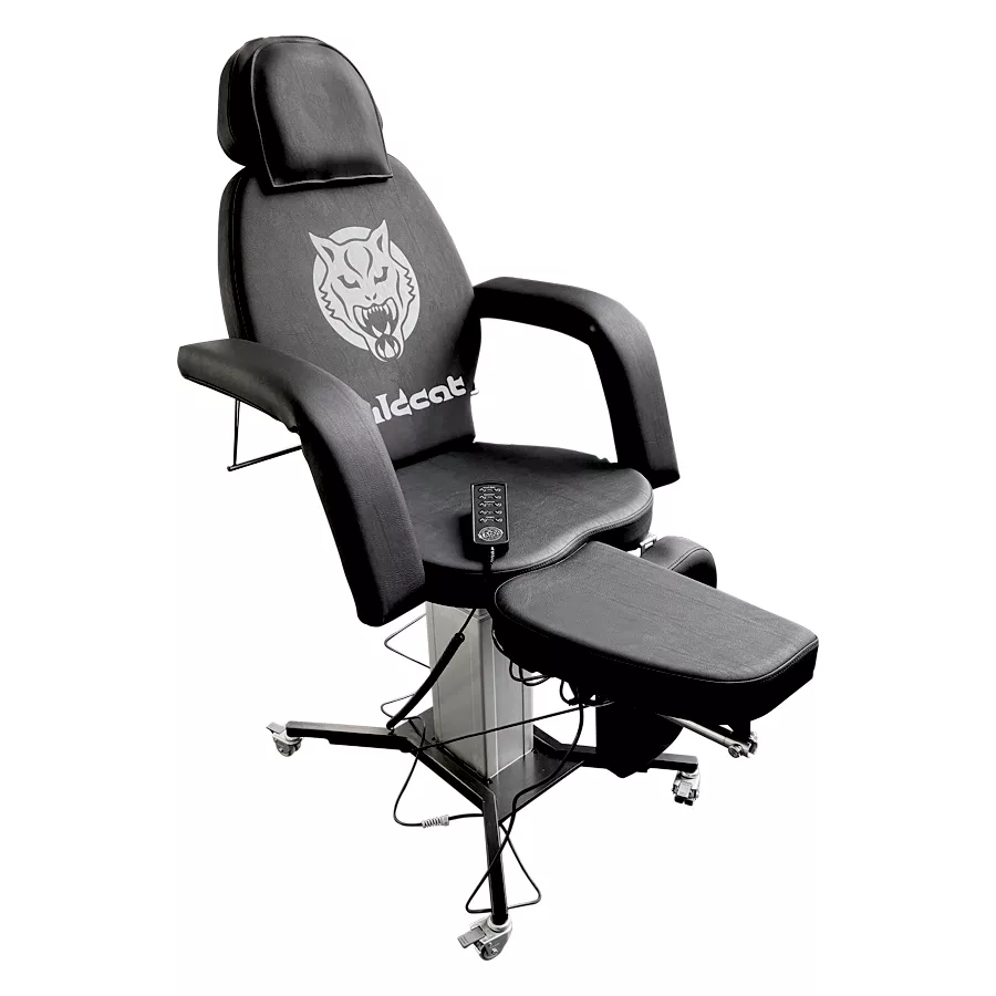 Wildcat Pro Tattoo Liege in Schwarz Schwarze Tattoo- und Piercingliege von Wildcat aus Kunstleder, verstellbar
