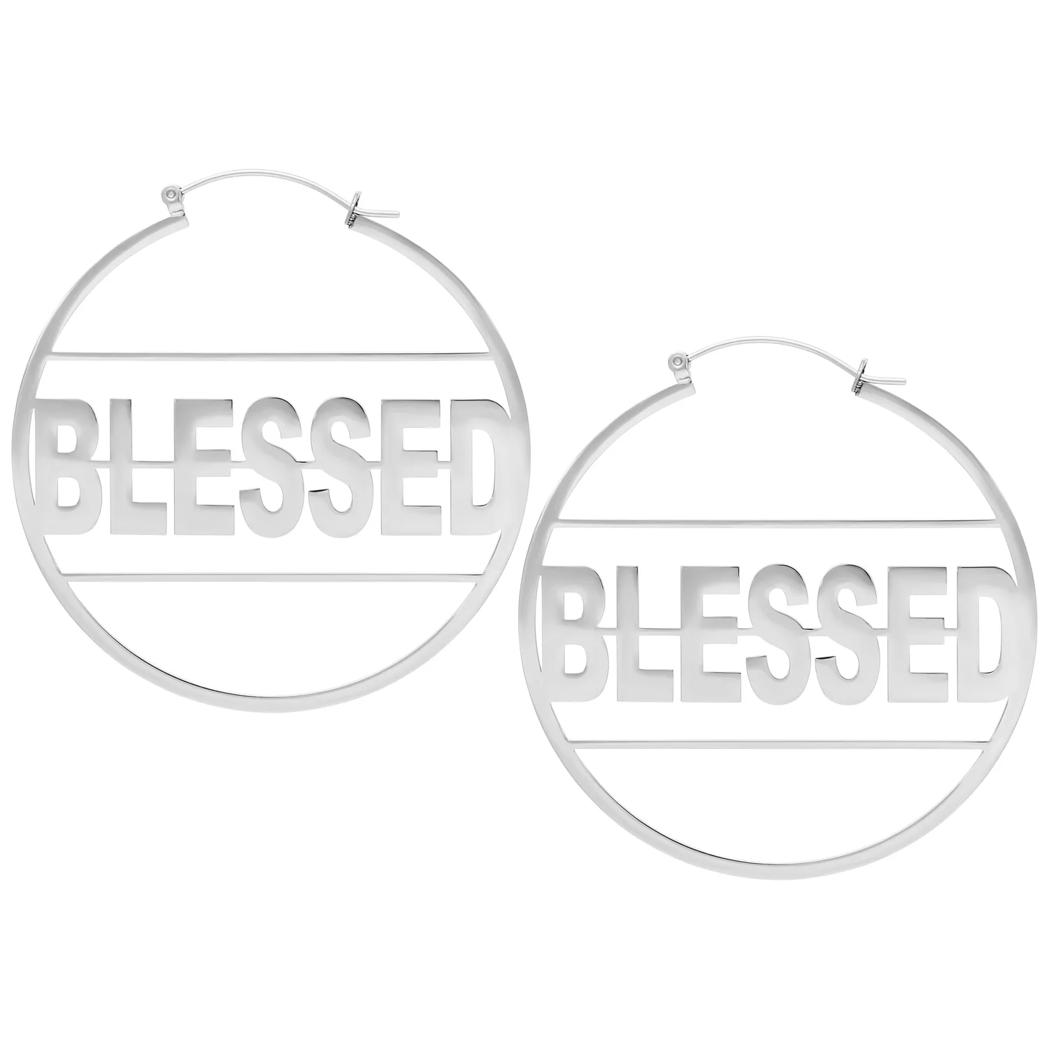 Silberne Blessed Hoops aus Edelstahl Silberne Hoops mit 'Blessed' Schriftzug auf weißem Hintergrund