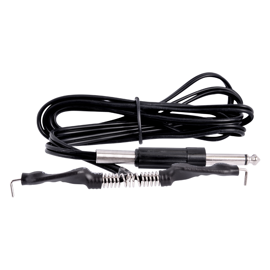 Schwarzes Clip Cord mit Klinkenstecker Schwarzes Clip Cord mit Klinkenstecker auf weißem Hintergrund