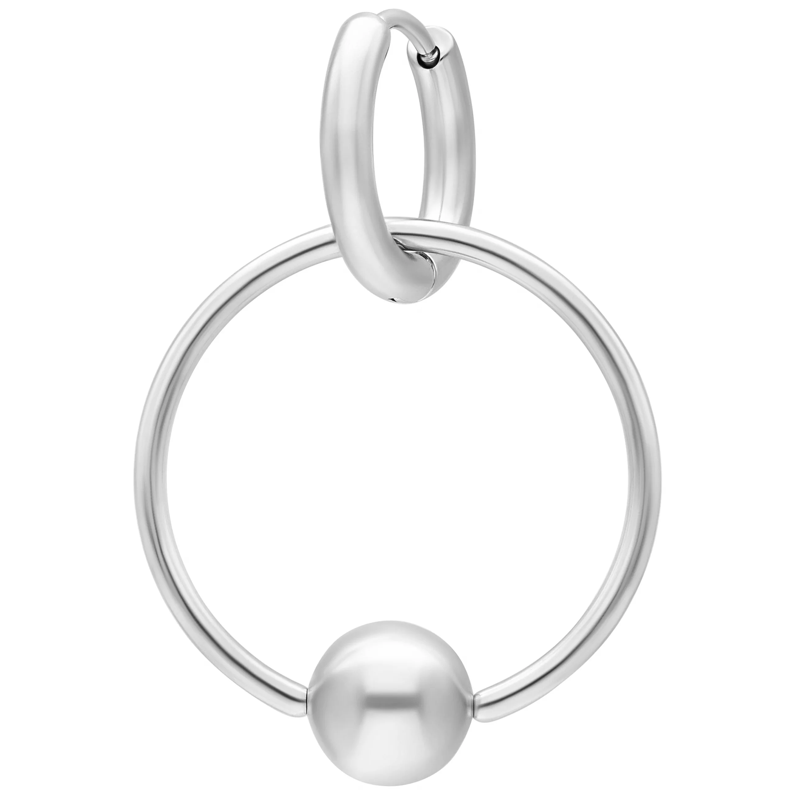 Silberne Ball Closure Hoops aus Edelstahl Zwei silberne Ohrringe aus Edelstahl mit Kugelverschluss auf weißem Hintergrund