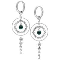 Little Aurora Hoops in Silber mit Smaragdgrün Silberne Creolen mit smaragdgrünem Kristall auf weißem Hintergrund