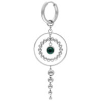Little Aurora Hoops in Silber mit Smaragdgrün Elegante silberne Ohrringe mit smaragdgrünem Kristall und Perlenanhänger auf weißem Hintergrund