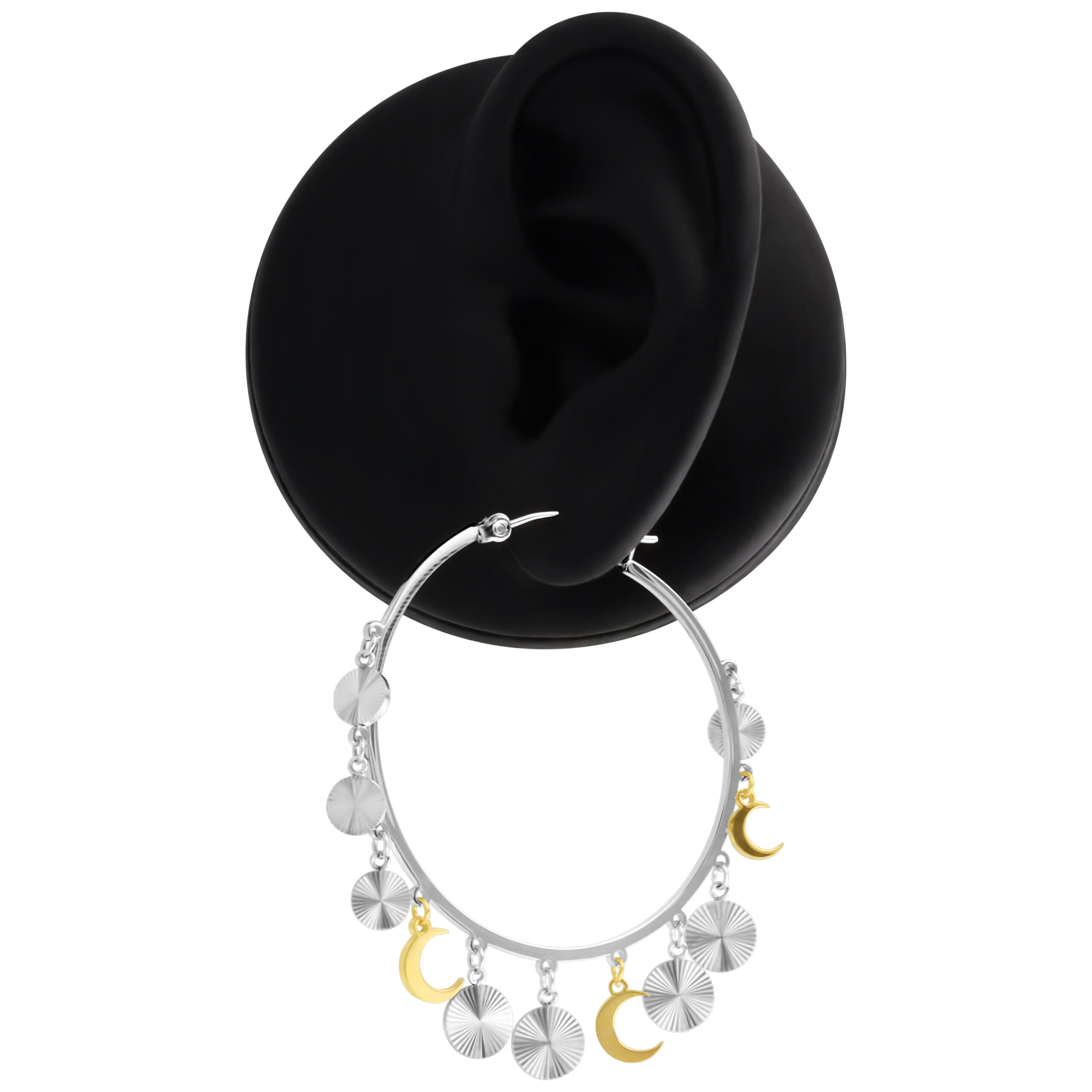 Celestial Hoops in Silber und Gold Silberne und goldene Hängeohrringe an einem schwarzen Display