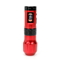 Rote Wireless Pen Machine Ava mit 38 mm Griff Rote kabellose Tattoomaschine Ava mit schwarzem Griff auf weißem Hintergrund