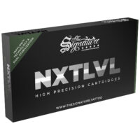 Wildcat Signature Tattoonadeln Box 10 Stk Schwarze Box mit silberner Aufschrift 'NXT LVL' und 'The Signature' auf weißem Hintergrund
