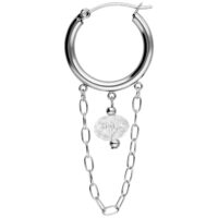 Edgy weiße Stone Hoops aus Chirurgenstahl Silberner Ohrring mit Ketten und weißem Stein auf weißem Hintergrund