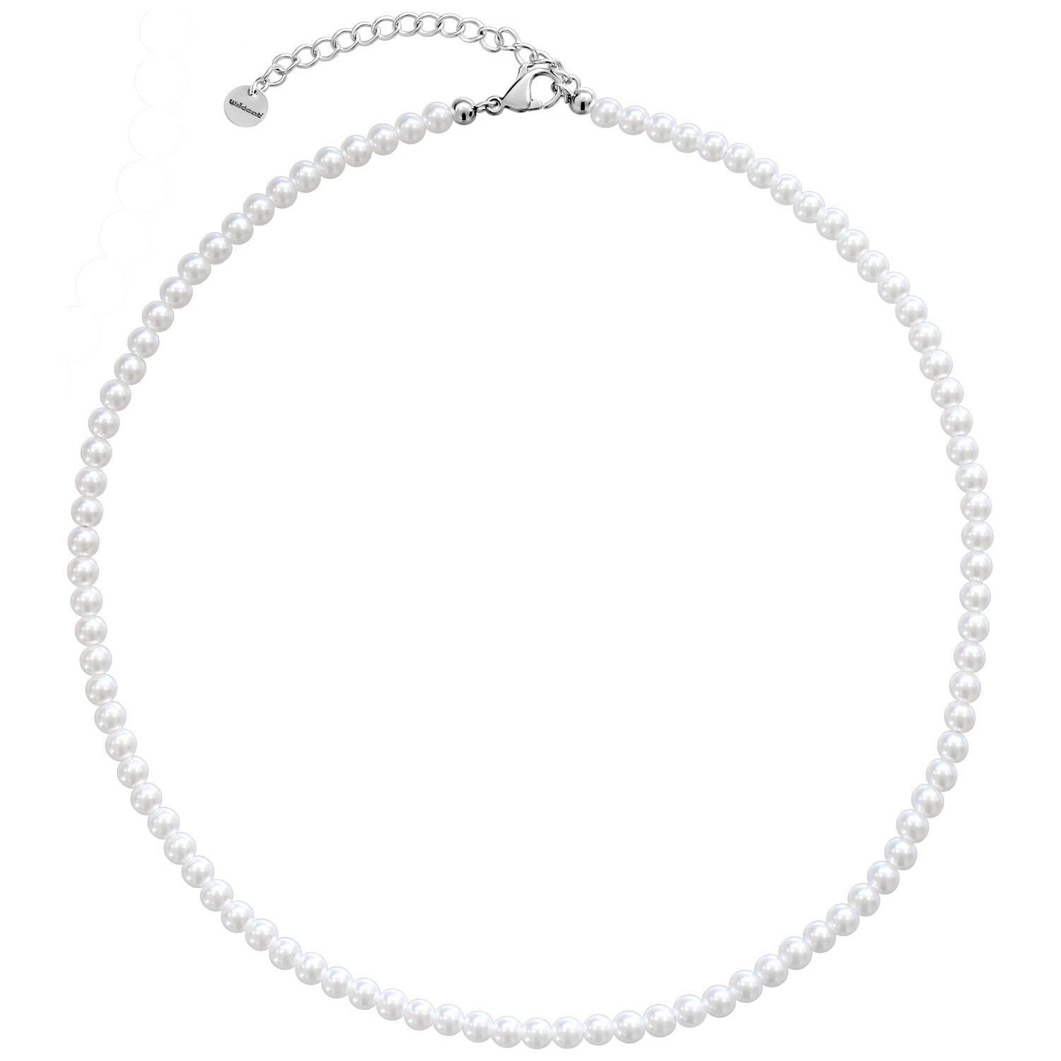 Kleine synthetische Perlenkette Silber Kleine synthetische Perlenkette aus Chirurgenstahl in Silber auf weißem Hintergrund