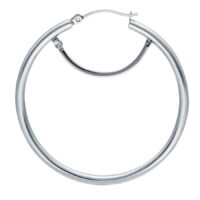 Silberne Basic Kreolen mit Klappverschluss 45mm Silberne Edelstahl-Kreolen mit Klappverschluss auf weißem Hintergrund