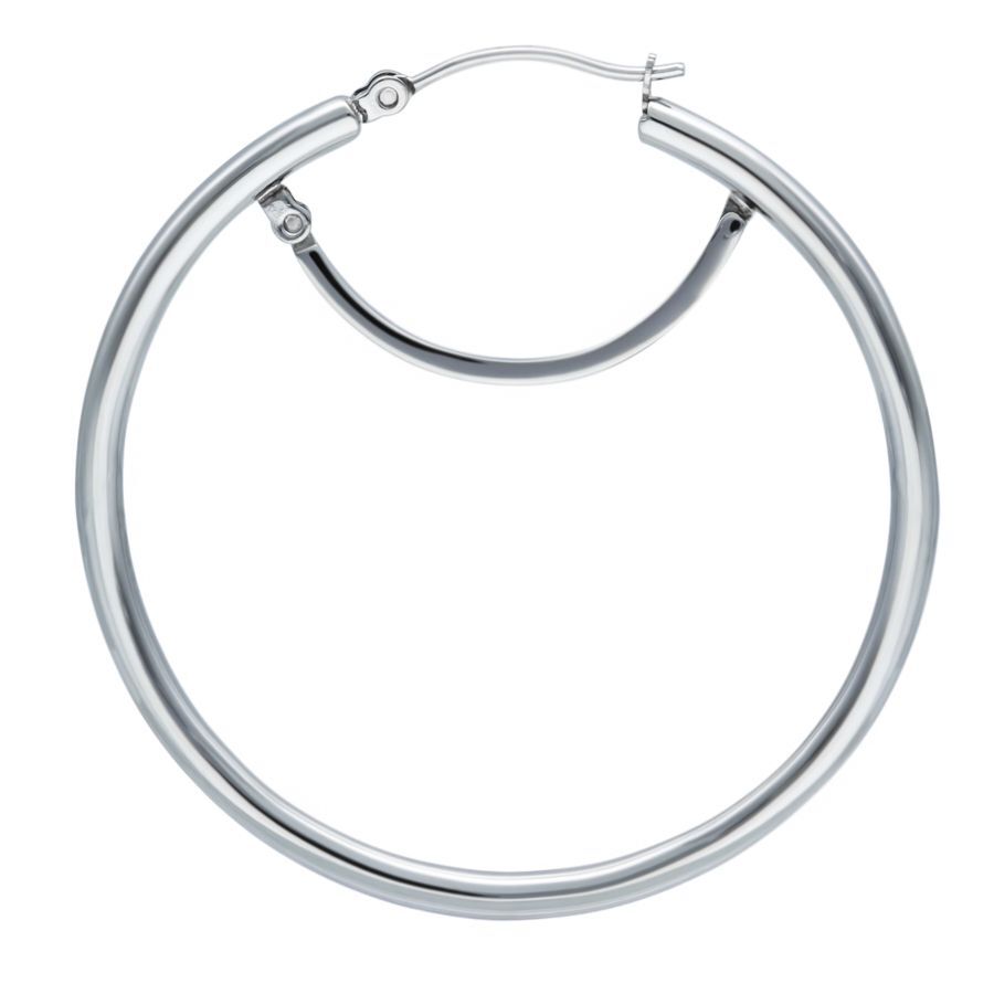 Silberne Basic Kreolen mit Klappverschluss 45mm Silberne Edelstahl-Kreolen mit Klappverschluss auf weißem Hintergrund