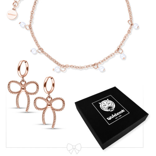 Armband mit kleinen Perlen und Schleifen-Ohrringe in Roségold auf weißem Hintergrund