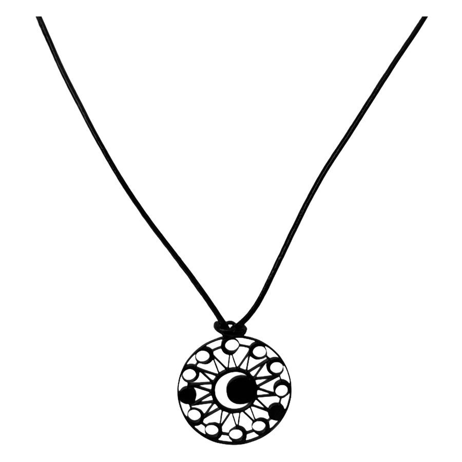 Moon Eclipse Kette aus schwarzem Chirurgenstahl Schwarze Kette mit rundem Anhänger aus Chirurgenstahl auf weißem Hintergrund