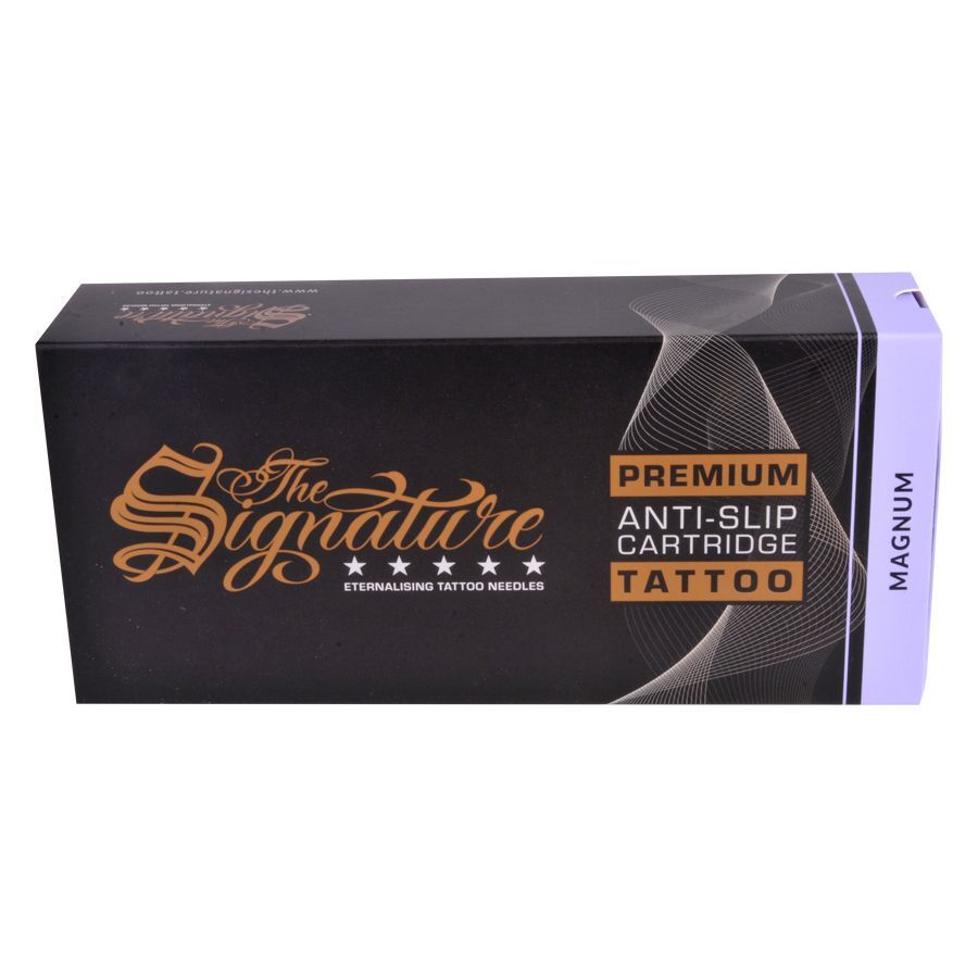 Wildcat Magnum Cartridges - Premium Tattoo-Nadeln Schwarze Verpackung der Wildcat Magnum Cartridges mit goldener Aufschrift auf weißem Hintergrund