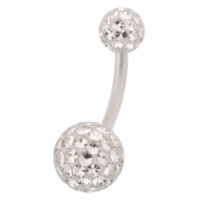 Silbernes Bauchnabelpiercing mit klaren Kristallen auf weißem Hintergrund