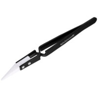 Schmuckzange mit Keramikspitze, unisex Schwarze Schmuckzange mit weißer Keramikspitze auf weißem Hintergrund